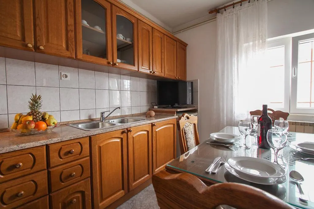 Apartment Cvita Trogir 0*,